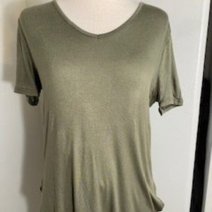 Women's Short Sleeve V-Neck Long Line T-Shirt Blou